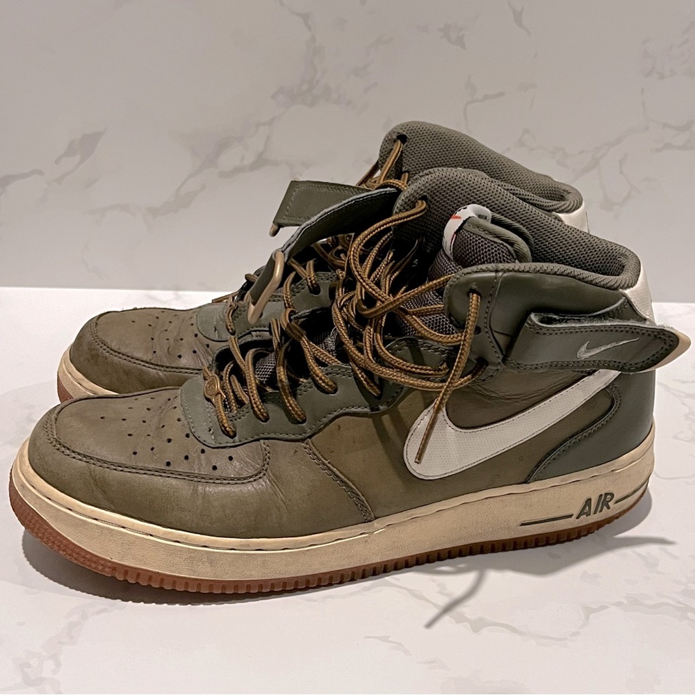 Authentic Nike Air Force 1 Mid Sneakers Men’s Size 11